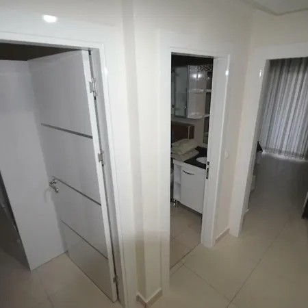 2 плюс 1 в алании р-н 500м до моря Id 2382 *